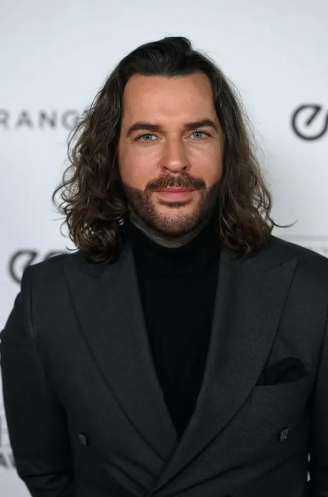 Pete Wicks Biography: Age, Net Worth, Wife, Parents, Career, Movies, Awards, Wikipedia, Pictures