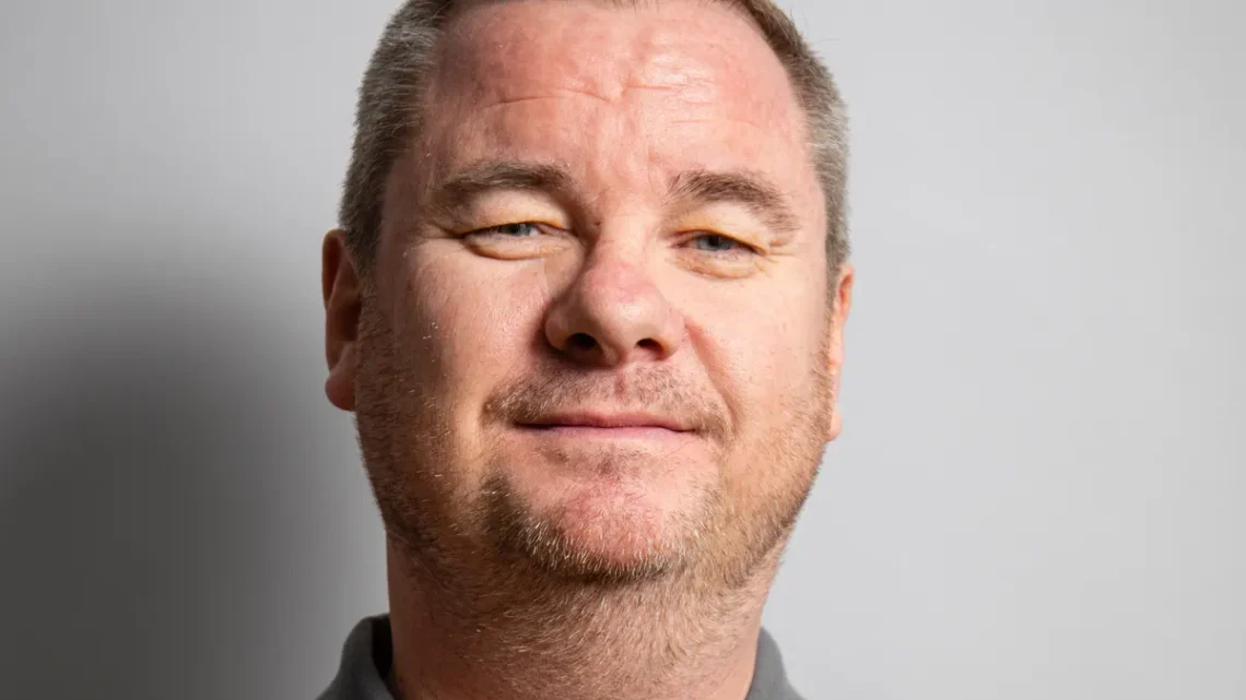 Tony Mortimer Biography: Age, Net Worth, Instagram, Spouse, Height, Wiki, Parents, Siblings, Awards, Songs Tony Mortimer Biography: Age, Net Worth, Instagram, Spouse, Height, Wiki, Parents, Siblings, Awards, Songs