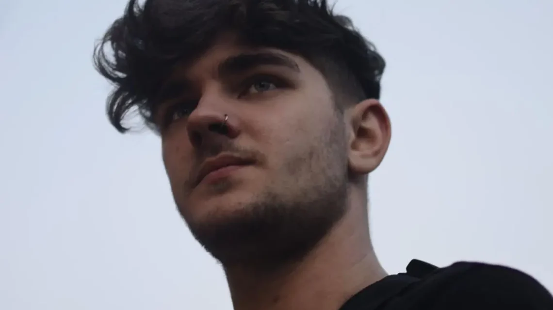 Ryan Burn Biography: Age, Net Worth, Wife, Parents, Career, Wikipedia, Pictures