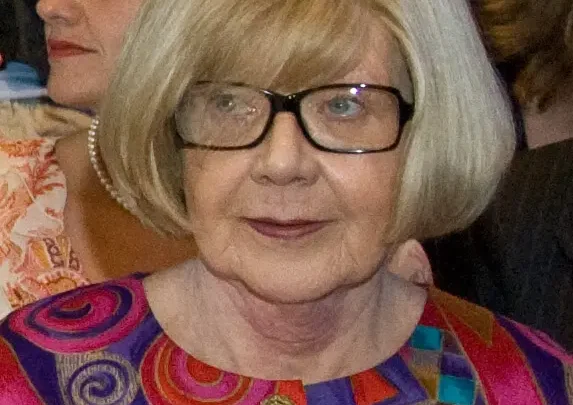 Anna Simmons Biography: Spouse, Children, Age, Net Worth, Parents, Siblings, Family, Height