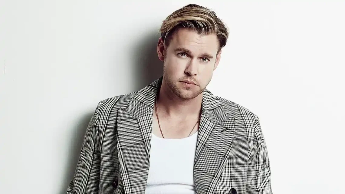 Chord Overstreet Biography: Age, Net Worth, Girlfriend, Parents, Career, Wikipedia, Pictures, Awards, Movie