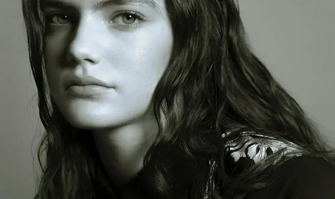 Florence Hunt Biography: Age, Net Worth, Parents, Career, Wikipedia, Pictures