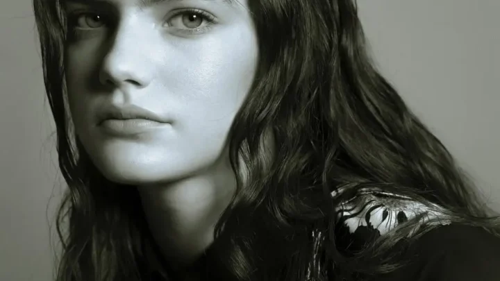 Florence Hunt Biography: Age, Net Worth, Parents, Career, Wikipedia, Pictures