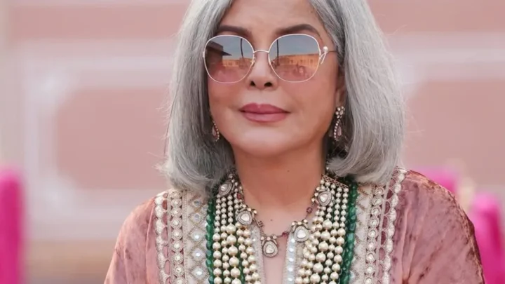 Zeenat Aman Biography: Age, Net Worth, Instagram, Spouse, Height, Wiki, Parents, Siblings, Movies, Awards