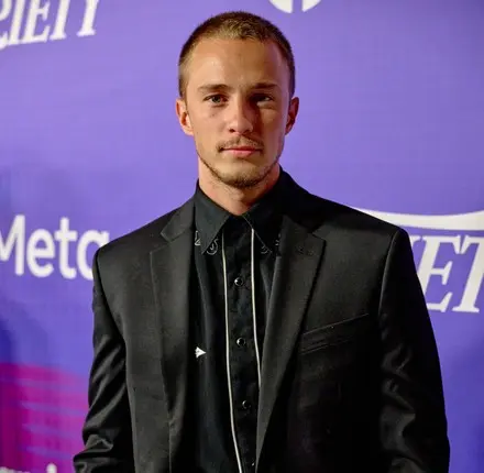 Drew Starkey Biography: Age, Net Worth, Instagram, Spouse, Height, Wiki, Parents, Siblings, Movies