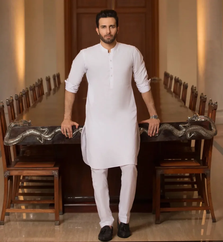 Emmad Irfan Biography: Age, Net Worth, Instagram, Spouse, Height, Wiki, Parents, Siblings, Awards, Movies