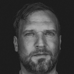 John Oliver Dum Biography: Photos, Net Worth, Age, Girlfriend, Instagram, Height, Wikipedia