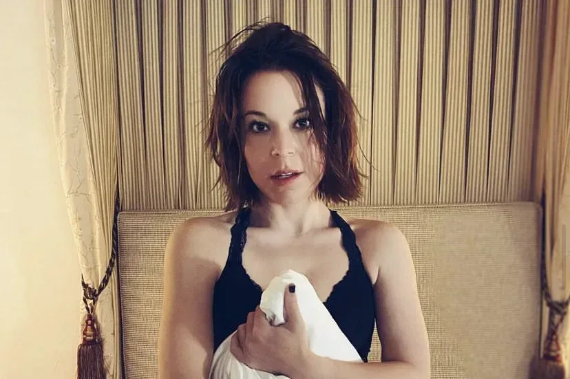 Tina Majorino Biography: Age, Net Worth, Instagram, Spouse, Height, Wiki, Parents, Siblings, Movies