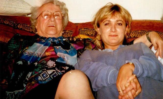 Caroline Aherne’s mother, Maureen Aherne Biography: Age, Net Worth, Instagram, Spouse, Height, Wiki, Parents, Siblings, Daughter