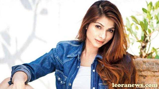 Tanishaa Mukerji Biography: Age, Net Worth, Instagram, Spouse, Height, Wiki, Parents, Siblings, Children, Movies, Awards