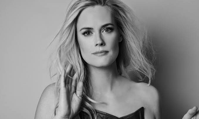 Abigail Hawk Biography: Age, Net Worth, Instagram, Spouse, Height, Wiki, Parents, Siblings, Movies