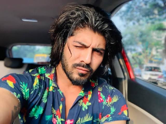 Sheezan Khan Biography: Age, Net Worth, Instagram, Spouse, Height, Wiki, Parents, Siblings, Movies