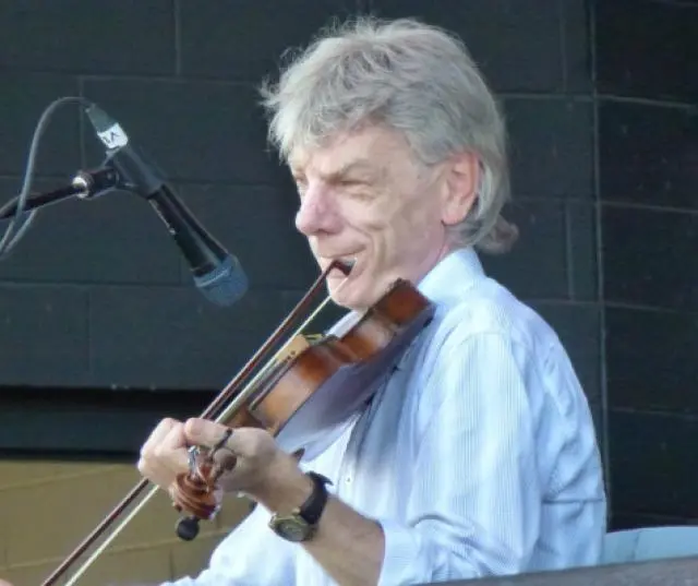 Maurice Lennon Biography: Age, Net Worth, Songs, Parents, Family, Wife, Height