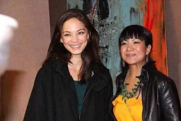 Kristin Kreuk’s mother, Deanna Che Biography: Age, Net Worth, Husband, Pictures, Height, Children