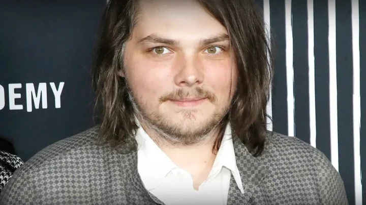 Gerard Way Biography: Age, Wife, Children, Wikipedia, Net Worth, Movies, Books, Social Media, Controversy