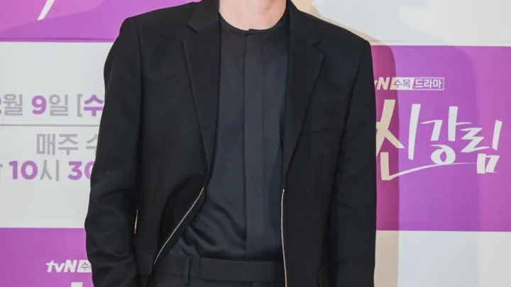 Hwang In-youp Biography: Net Worth, Height, Age, Movies, Girlfriend, TV Shows, Instagram, Partner, Wikipedia
