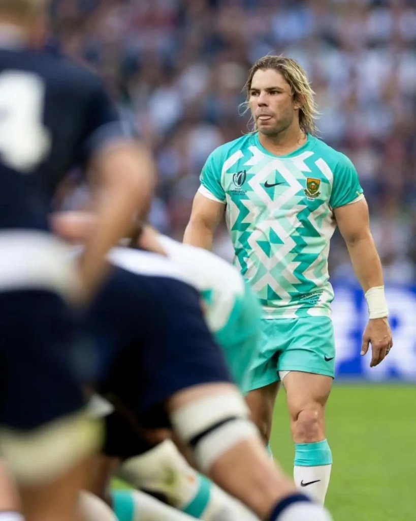 Faf de Klerk Biography: Age, Net Worth, Instagram, Spouse, Height, Wiki, Parents, Siblings, Child, Awards