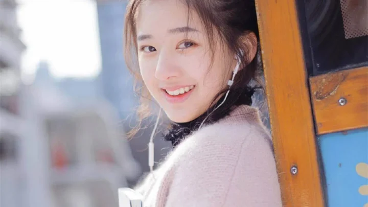 Zhao Lusi Biography: Age, Net Worth, Instagram, Spouse, Height, Wiki, Parents, Siblings, Movies