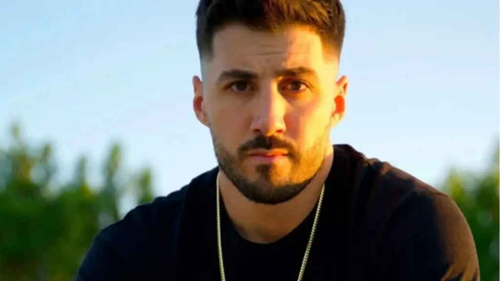 Nickmercs Biography: Age, Girlfriend, Net Worth, Height, Real Name, Parents, Siblings, Instagram