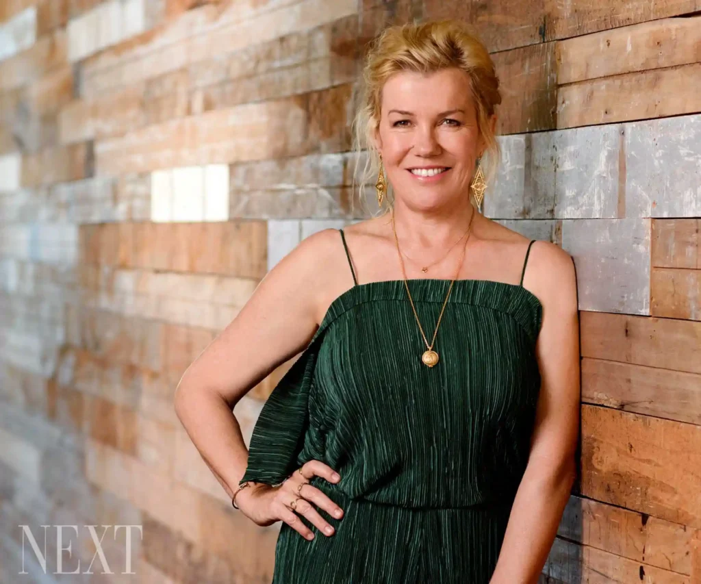 Robyn Malcolm Biography: Age, Wikipedia, Husband, Net Worth, Height, Movies, Partner, Pictures