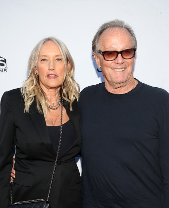 Peter Fonda’s wife, Margaret DeVogelaere Biography: Net Worth, Children, Age, Net Worth, Wikipedia, Height Peter Fonda’s wife, Margaret DeVogelaere Biography: Net Worth, Children, Age, Net Worth, Wikipedia, Height