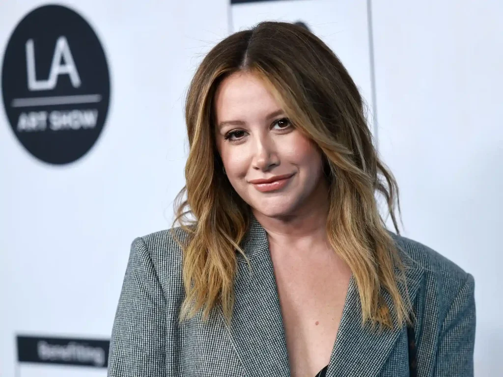 Ashley Tisdale Biography: Age, Height, Net Worth, Movies, Instagram, Husband, Children, Sibling, Parent