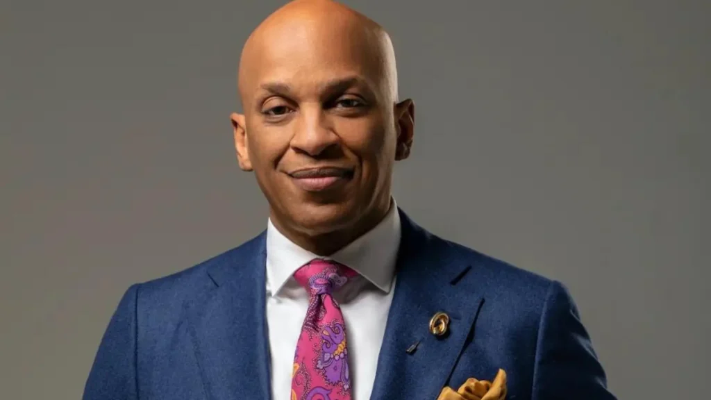 Donnie Mcclurkin Biography: Wife, Age, Net Worth, Children, Twitter, Songs, Wikipedia, Instagram, Siblings