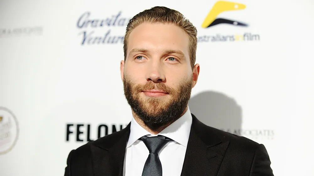 Jai Courtney Biography: Age, Height, Net Worth, Kids, Parents, Boyfriend, Wikipedia, Wife, Instagram