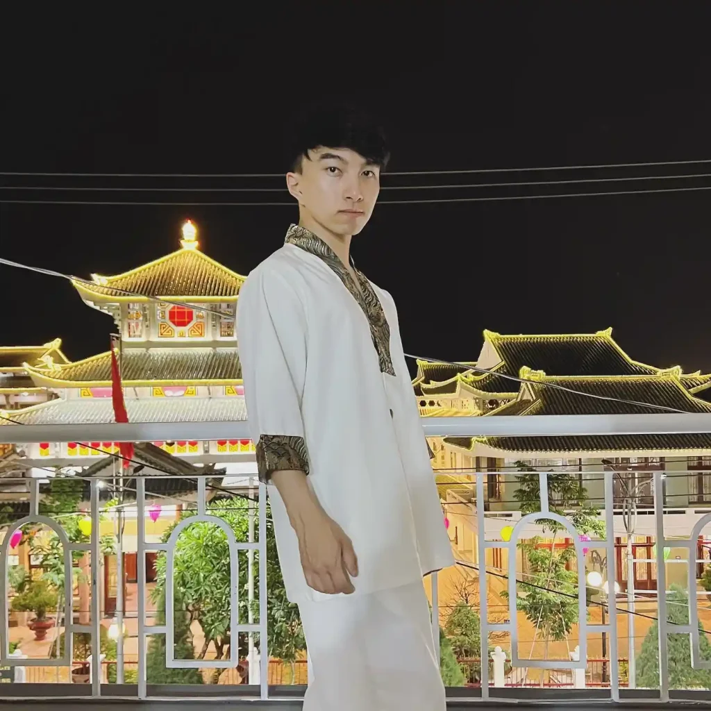 Nhut Le Biography: Age, Net Worth, Instagram,  Height, Wiki, Parents, Siblings, Movies, Girlfriend