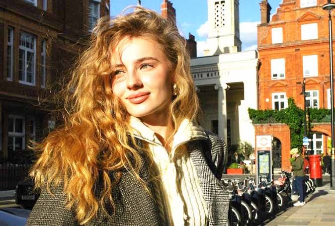 Elizabeth Vasilenko Biography: Age, Net Worth, Instagram, Spouse, Height, Wiki, Parents, Siblings, Movies