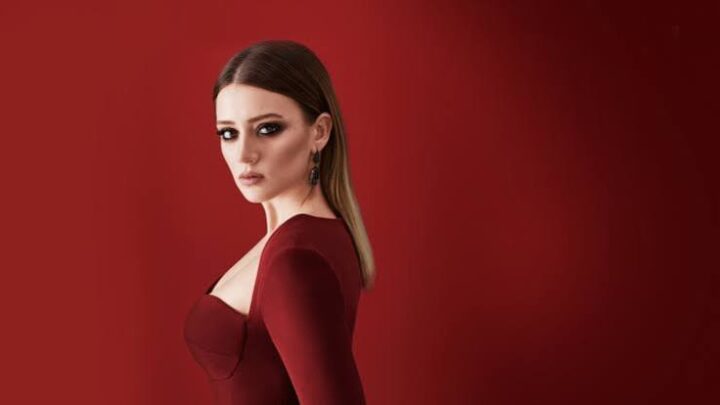 Gizem Karaca Biography: Age, Net Worth, Instagram, Spouse, Height, Wiki, Parents, Siblings, Movies, Awards