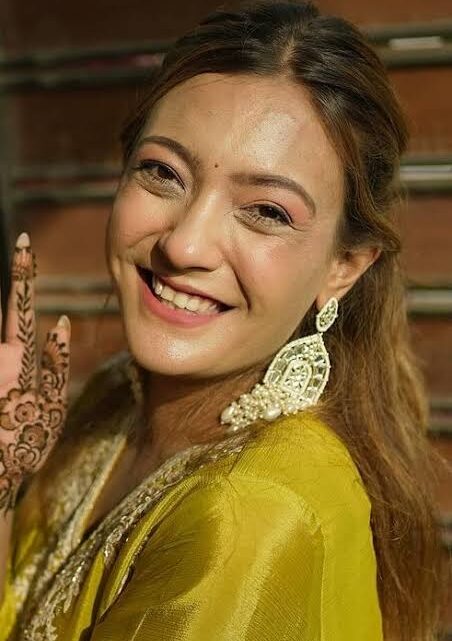 Aashika Bhatia’s mother Meenu Bhatia Biography: Age, Net Worth, Instagram, Spouse, Height, Wiki, Parents, Siblings, Children