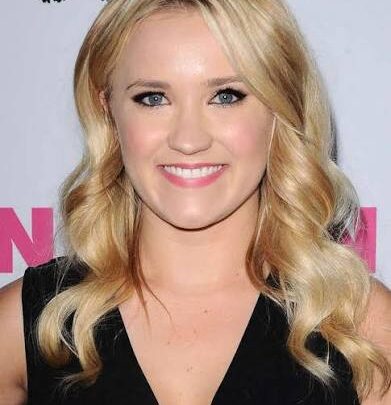 Emily Osment’s Mother, Theresa Seifert Osment Biography: Age, Net Worth, Ethnicity, Spouse, Height, Wiki, Parents, Children, Career