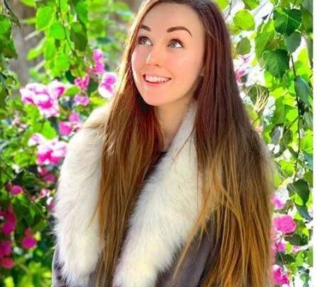 Clare Siobhan Callery Biography: Age, Net Worth, Instagram, Spouse, Height, Wiki, Parents, Siblings, Children