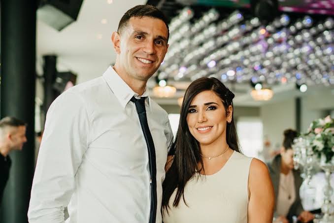 Emiliano Martínez’s wife Mandinha Martinez Biography: Age, Net Worth, Instagram, Spouse, Height, Wiki, Parents, Siblings