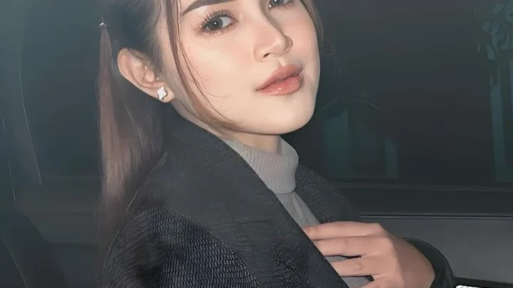 Sasya Arkhisna Biography: Boyfriend, Songs, TikTok, Wikipedia, Nationality, Siblings, Parent