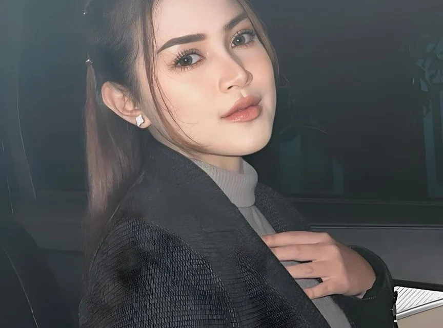 Sasya Arkhisna Biography: Boyfriend, Songs, TikTok, Wikipedia, Nationality, Siblings, Parent