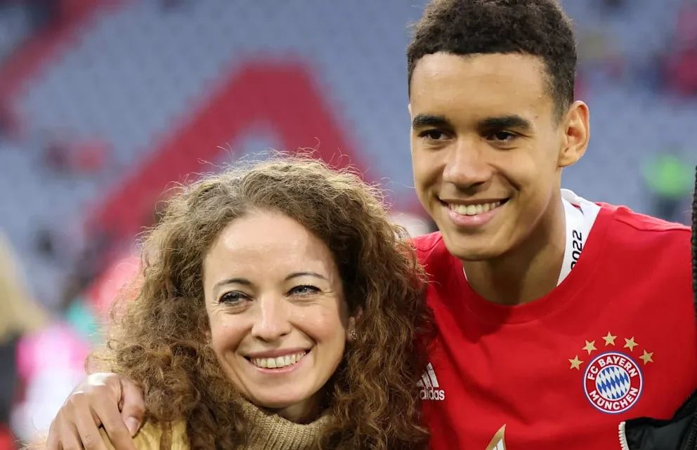 Jamal Musiala’s mother, Carolin Musiala Biography: Age, Net Worth, Instagram, Spouse, Height, Wiki, Parents, Siblings, Children Jamal Musiala’s mother, Carolin Musiala Biography: Age, Net Worth, Instagram, Spouse, Height, Wiki, Parents, Siblings, Children