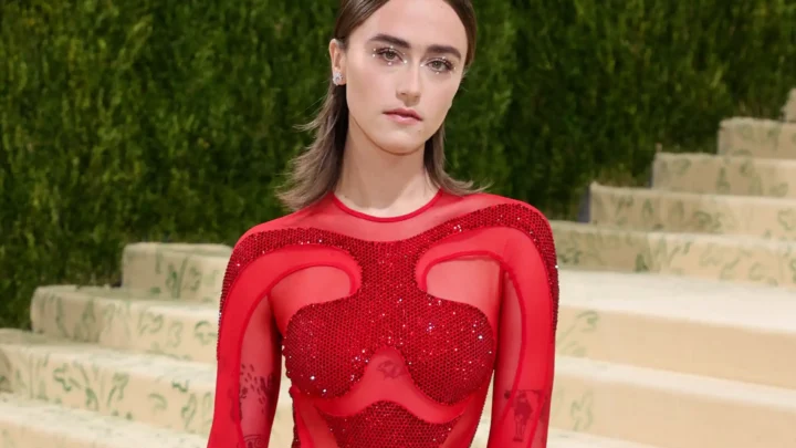 Doug Emhoff’s daughter Ella Emhoff Biography: Age, Net Worth, Instagram, Spouse, Height, Wiki, Parents, Siblings, Children