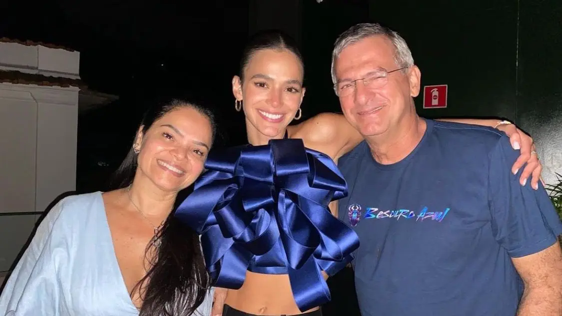 Meet Bruna Marquezine’s Parents: Telmo Maia and Neide Maia