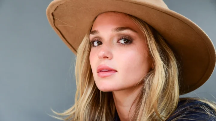 Lilah Pate Biography: Spouse, Age, Children, Net Worth, Parents, Movies, Height, Siblings, IMDb