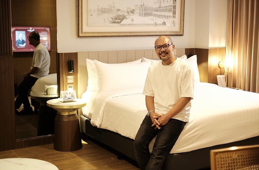 Surendro Prasetyo Biography: Age, Net Worth, Instagram, Spouse, Height, Wiki, Parents, Siblings, Children Surendro Prasetyo Biography: Age, Net Worth, Instagram, Spouse, Height, Wiki, Parents, Siblings, Children