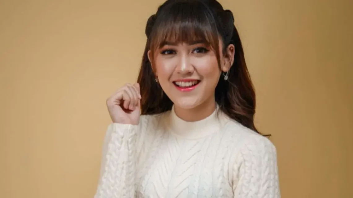 Happy Asmara Biography: Age, Net Worth, Instagram, Spouse, Height, Wiki, Parents, Siblings, Children, Songs