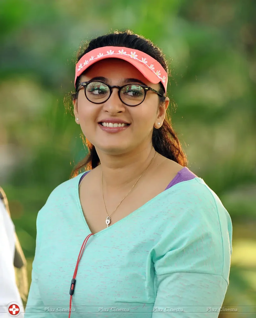 Anushka Shetty Biography: Age, Net Worth, Instagram, Spouse, Height, Wiki, Parents, Siblings, Children, Awards, Movies