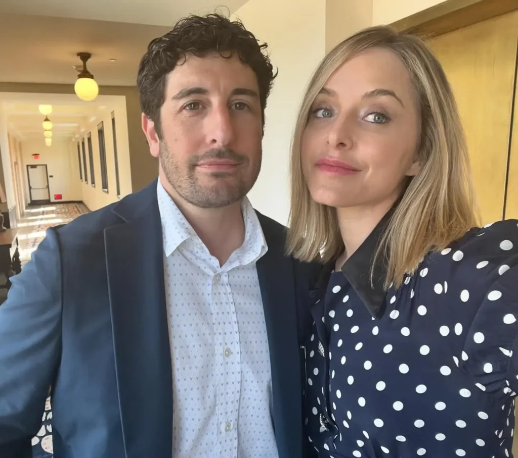 Jason Biggs Biography: Age, Net Worth, Instagram, Spouse, Height, Wiki, Parents, Siblings, Children, Movies, Awards