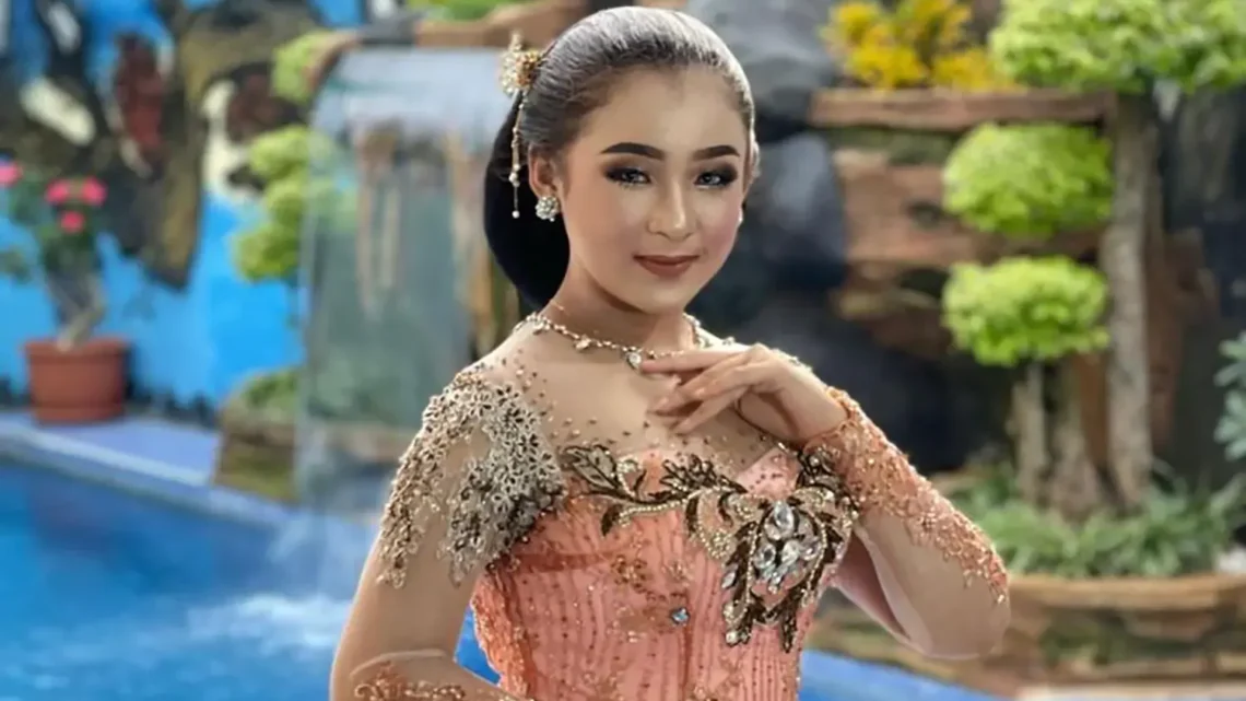 Niken Salindri Biography: Songs, YouTube, Wikipedia, Children, Nationality, Parent