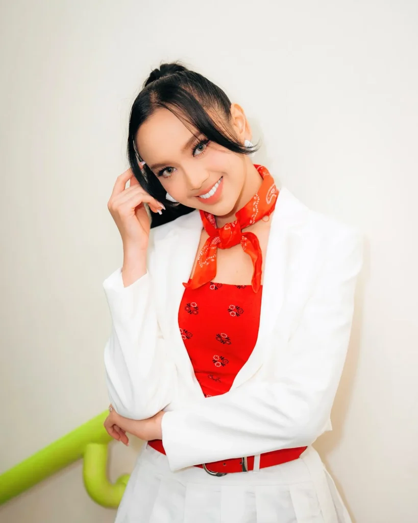 Lyodra Biography: Age, Net Worth, Instagram, Spouse, Height, Wiki, Parents, Siblings, Children, Awards