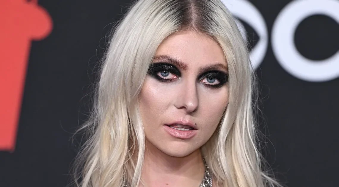 Taylor Momsen Biography: Age, Net Worth, Instagram, Spouse, Height, Wiki, Parents, Career, Sibling, Movies