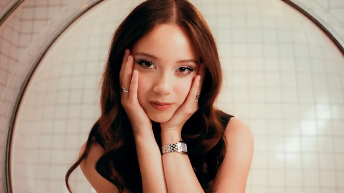 Laufey Biography: Boyfriend, Net Worth, Height, Age, Siblings, Wikipedia, Songs