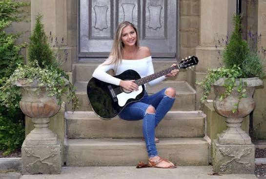 Daisey O’Donnell Biography: Age, Siblings, Wikipedia, Net Worth, Songs, Controversy, Social Media